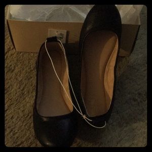 Black Delaney style flats